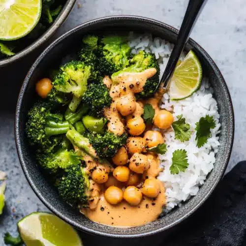 Peanut Chickpeas with Black Pepper Broccoli
